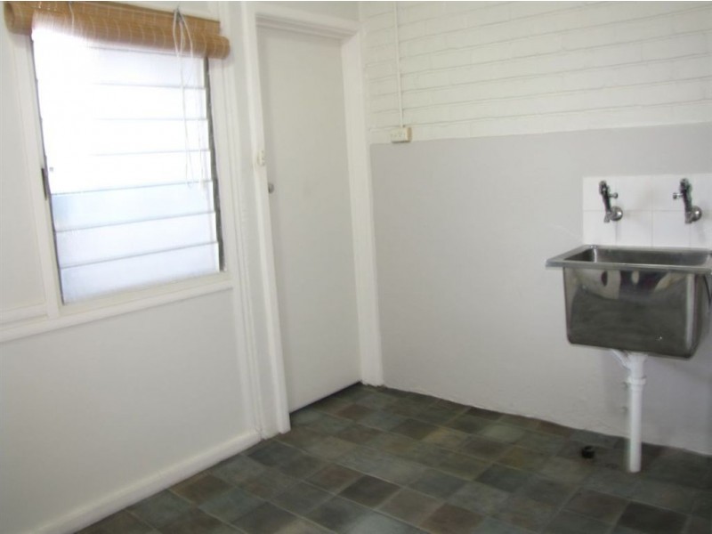 24 Tulloch Ave, Pennington SA 5013