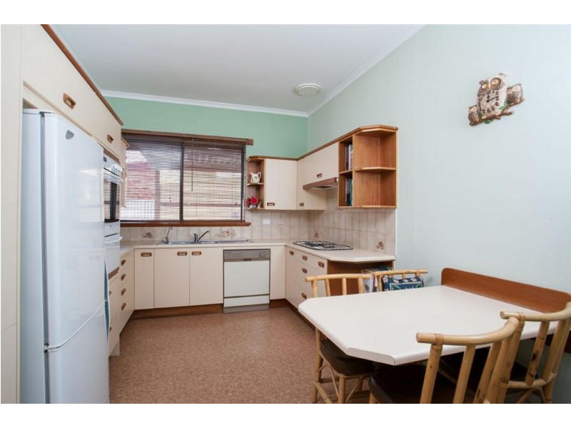 28 Olveston Avenue, Beverley SA 5009