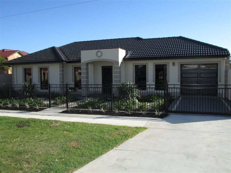 61 Green Ave, Seaton SA 5023