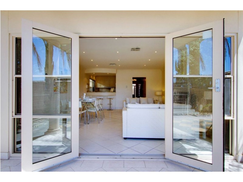 17A Gulf Point Drive, North Haven SA 5018