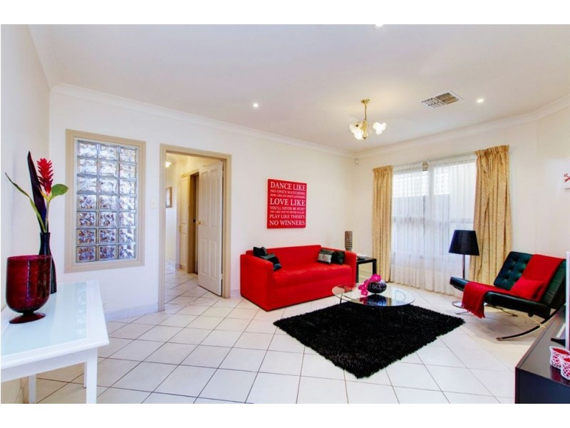 17A Gulf Point Drive, North Haven SA 5018