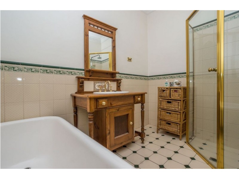 32 Hughes Street, Birkenhead SA 5015