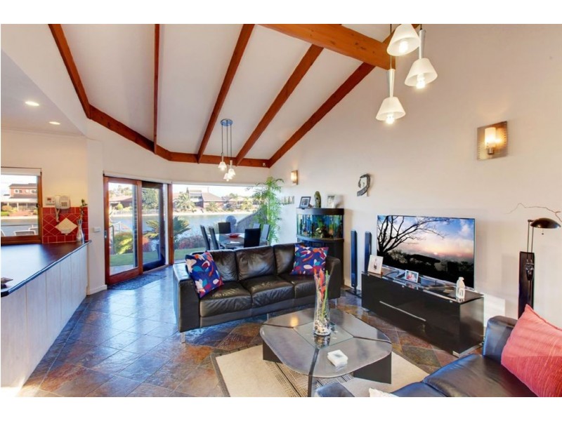 10 Capri Close, West Lakes SA 5021