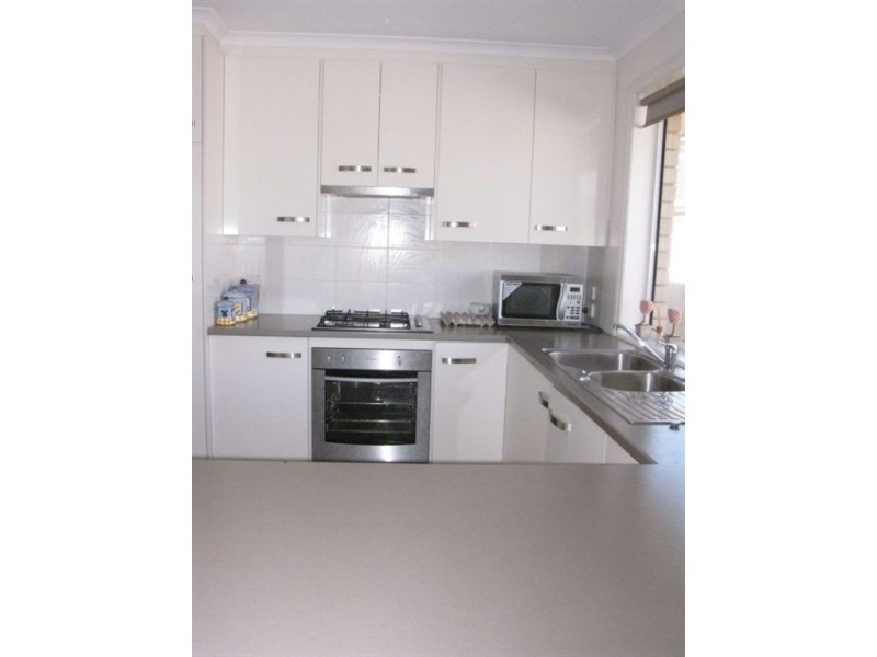 23 Gladstone Crescent, Mansfield Park SA 5012