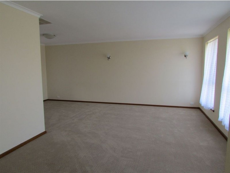 7 Jurs Avenue, North Haven SA 5018