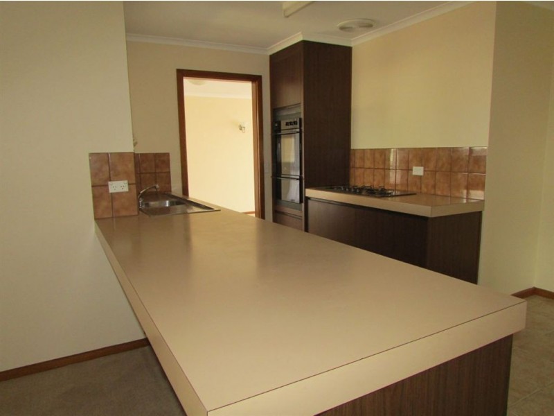 7 Jurs Avenue, North Haven SA 5018