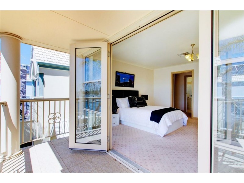 17A Gulf Point Drive, North Haven SA 5018