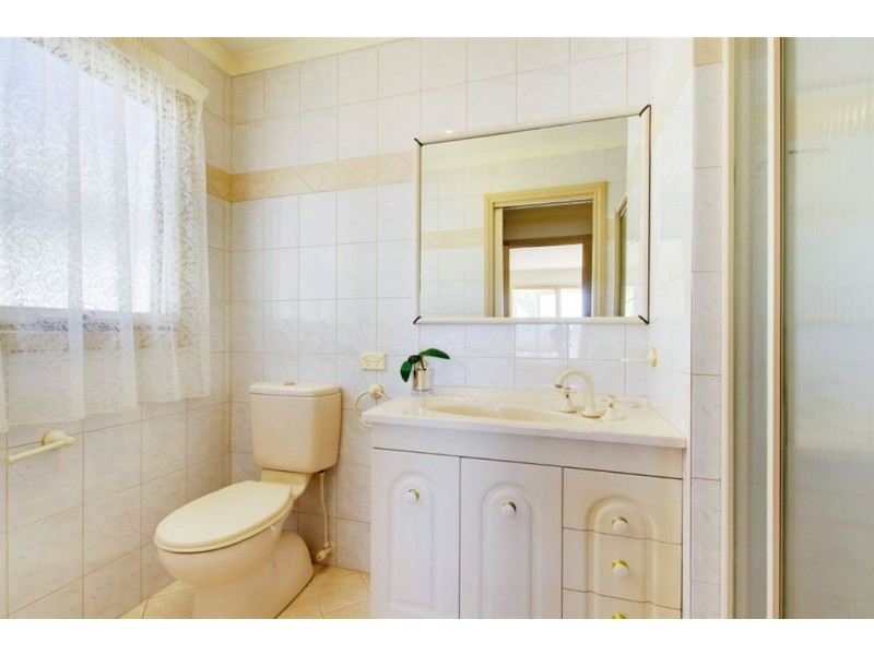 17A Gulf Point Drive, North Haven SA 5018