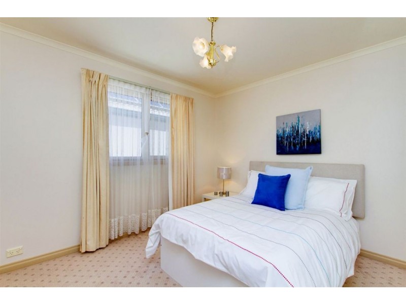 17A Gulf Point Drive, North Haven SA 5018