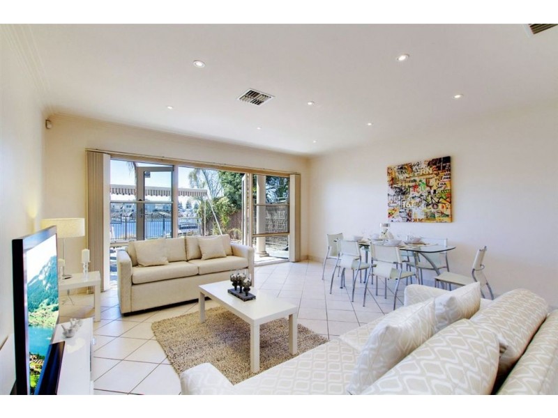 17A Gulf Point Drive, North Haven SA 5018