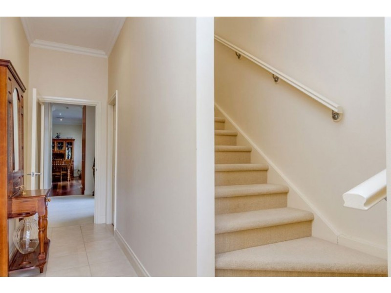 8 Hambour Place, Wattle Park SA 5066