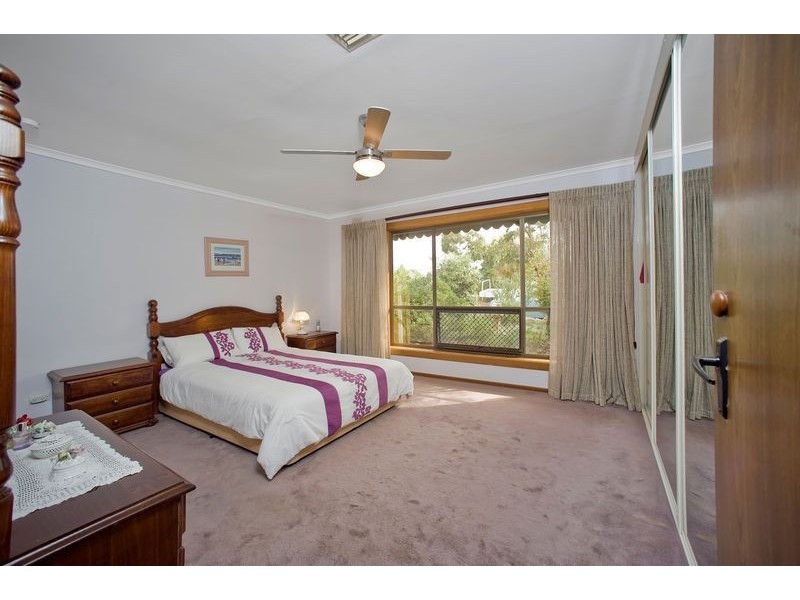 19 Nambour Crescent, West Lakes Shore SA 5020