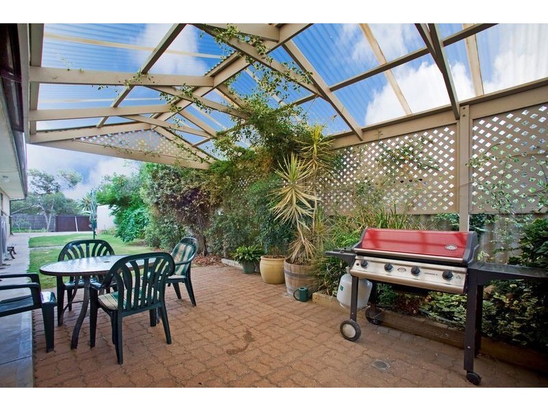 19 Nambour Crescent, West Lakes Shore SA 5020