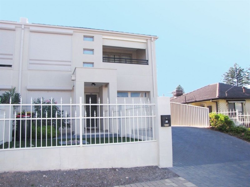 6A Grundy Terrace, Christies Beach SA 5165