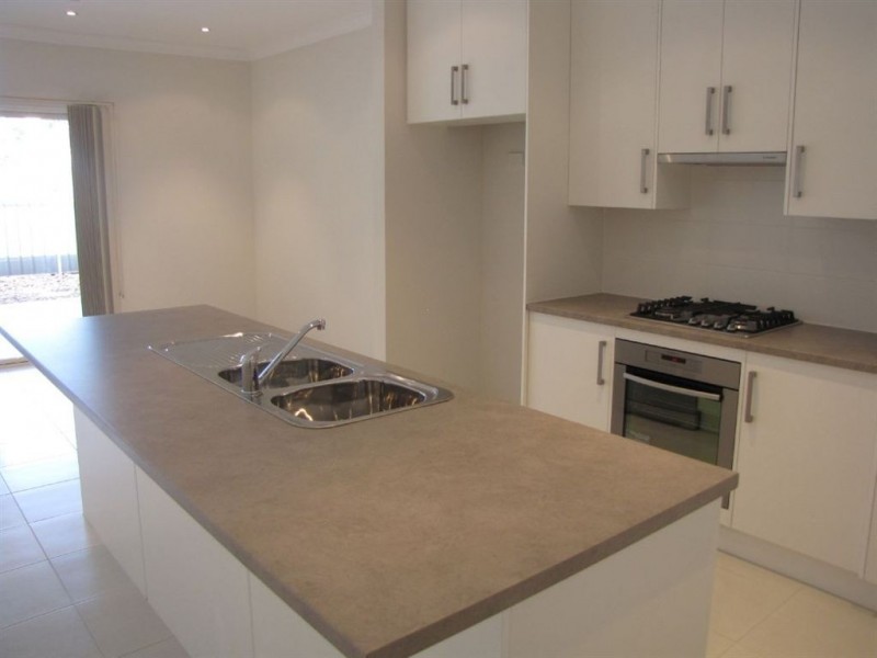 16 Martins Road, Seaton SA 5023