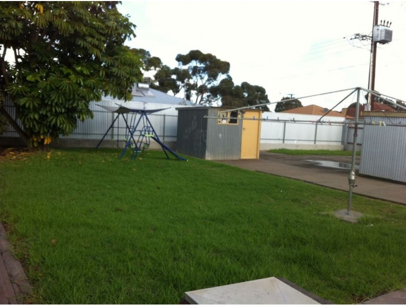 17 Cleve Street, Mansfield Park SA 5012