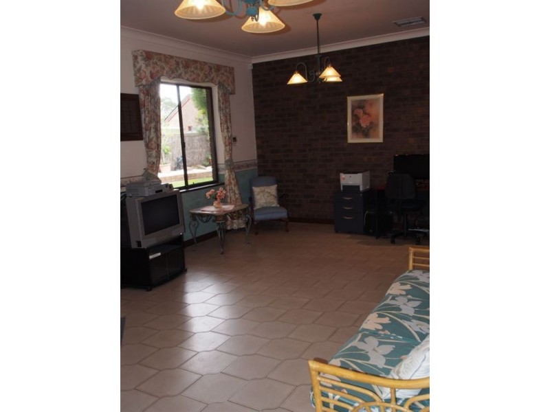 12 Settlers Drive, West Lakes SA 5021