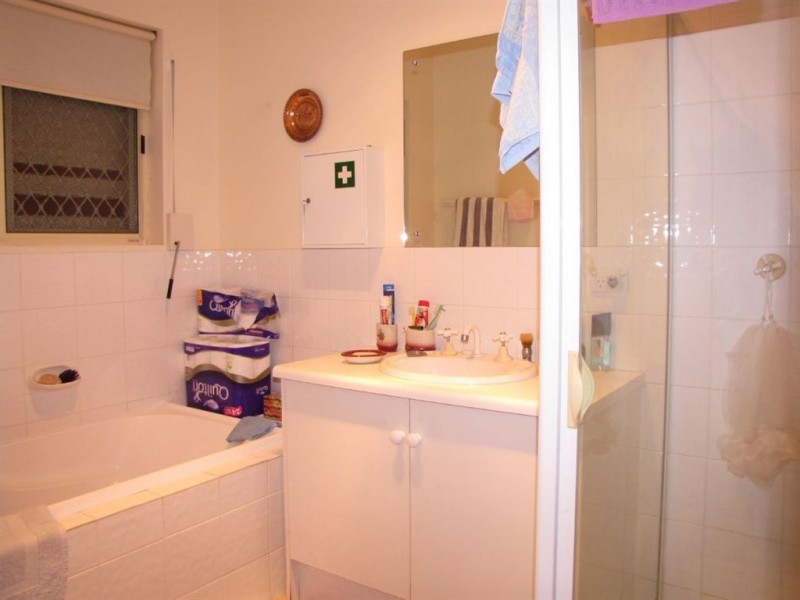 2 Third Avenue, Woodville Gardens SA 5012