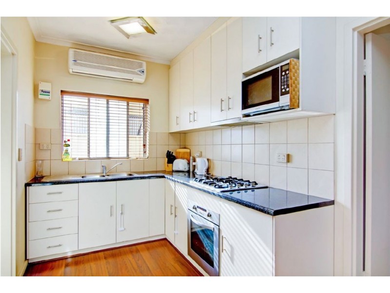 1/17 Clegowrie Street, West Beach SA 5024