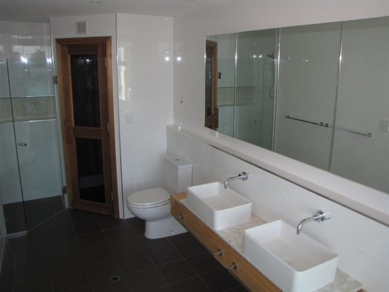 16 Tarni Court, New Port SA 5015