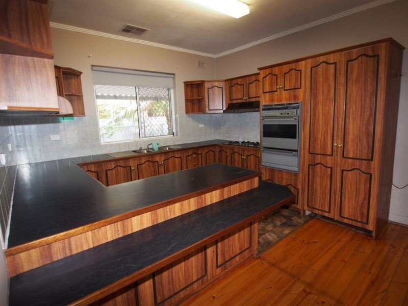 467 Military Road, Largs Bay SA 5016