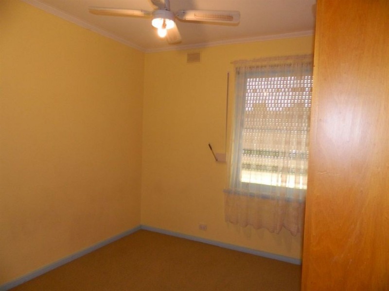 15 Russ Ave, Seaton SA 5023