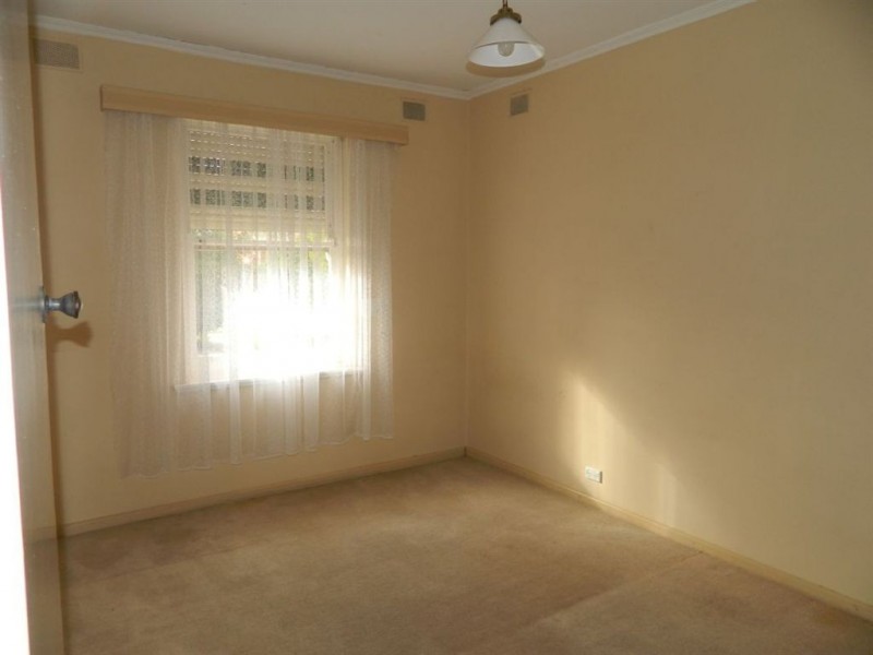 15 Russ Ave, Seaton SA 5023