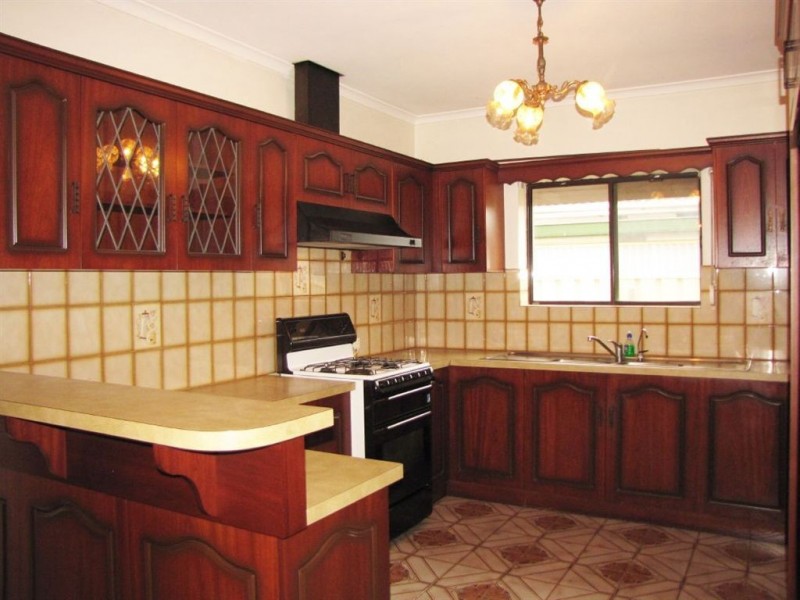 12 Harcourt Street, Mansfield Park SA 5012