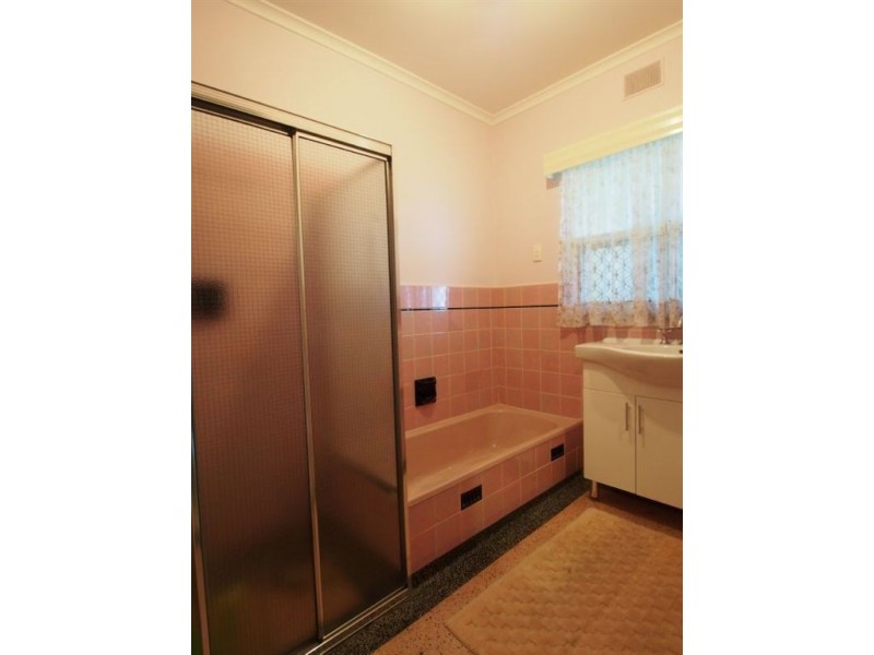 44 William, Beverley SA 5009