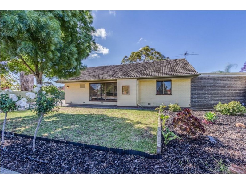 11 Barnes Cresent, Parafield Gardens SA 5107