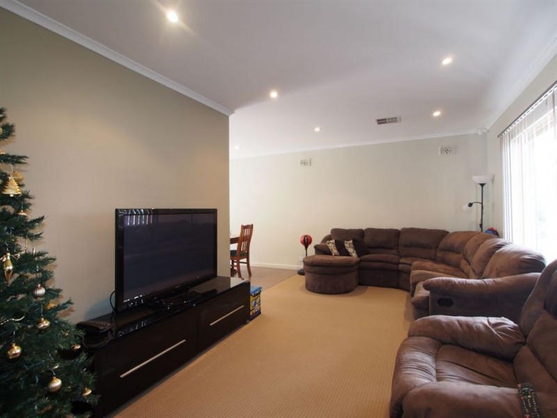 35 Steventon Drive, Banksia Park SA 5091