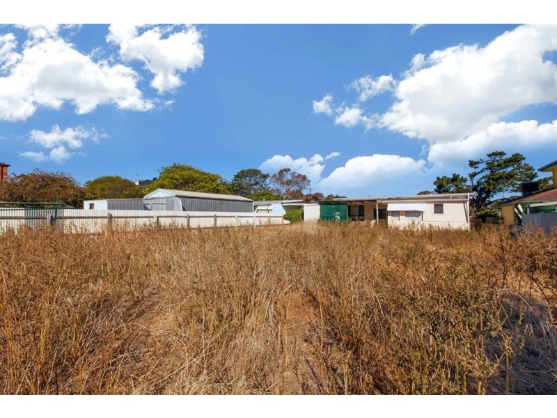 15 Griffiths Drive, Moana SA 5169