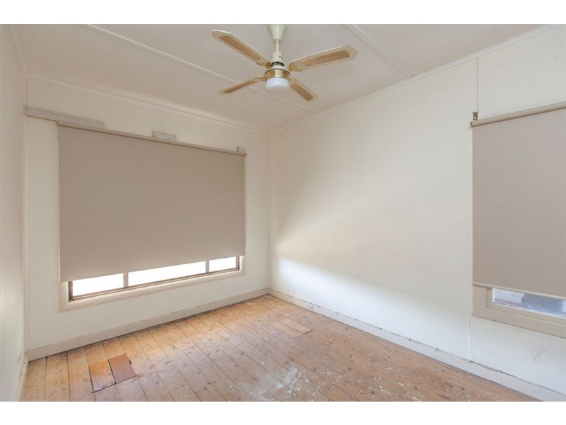 15 Griffiths Drive, Moana SA 5169