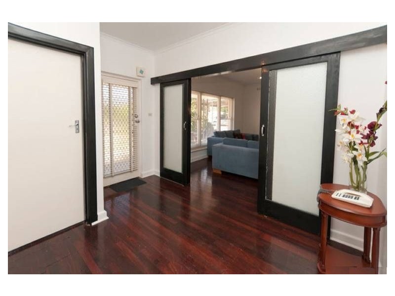 4 Water Street, Kensington Park SA 5068