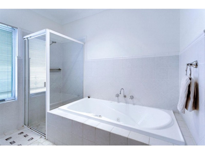 10 York Avenue East, Fulham Gardens SA 5024