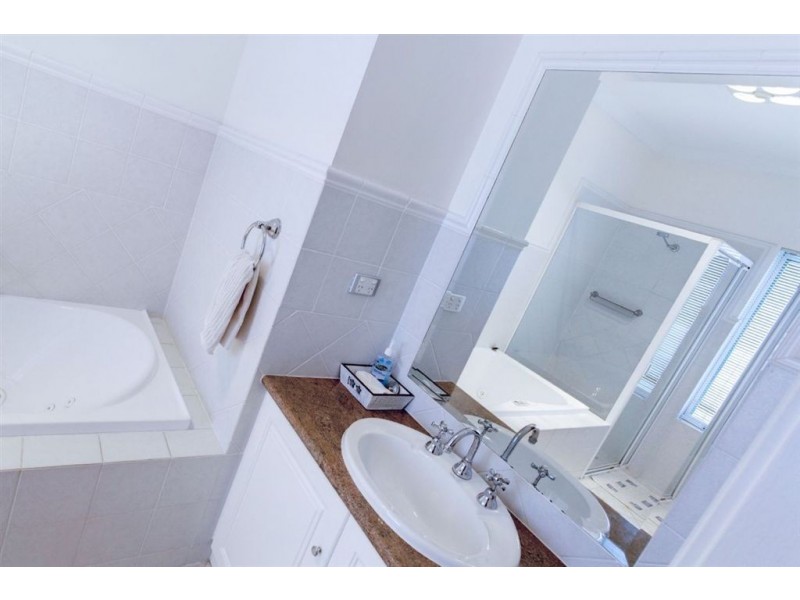 10 York Avenue East, Fulham Gardens SA 5024