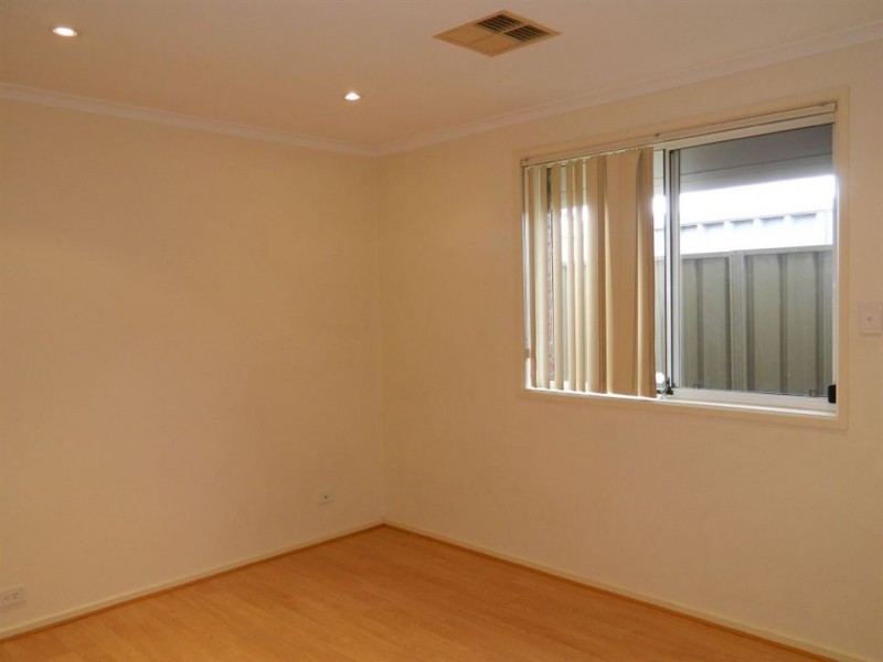 20 Torrens Crescent, Pennington SA 5013