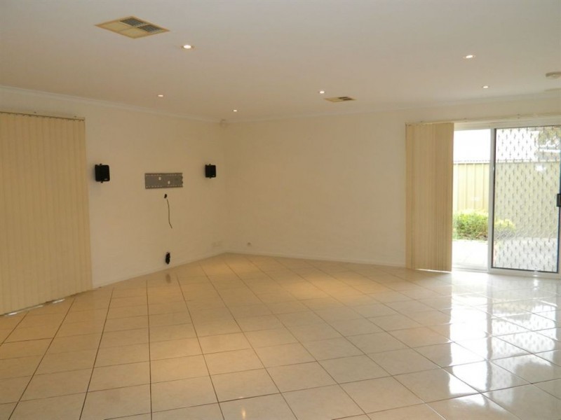 20 Torrens Crescent, Pennington SA 5013