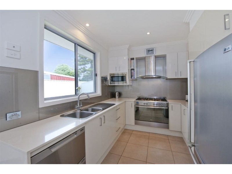 1/98 Bower, Semaphore Park SA 5019