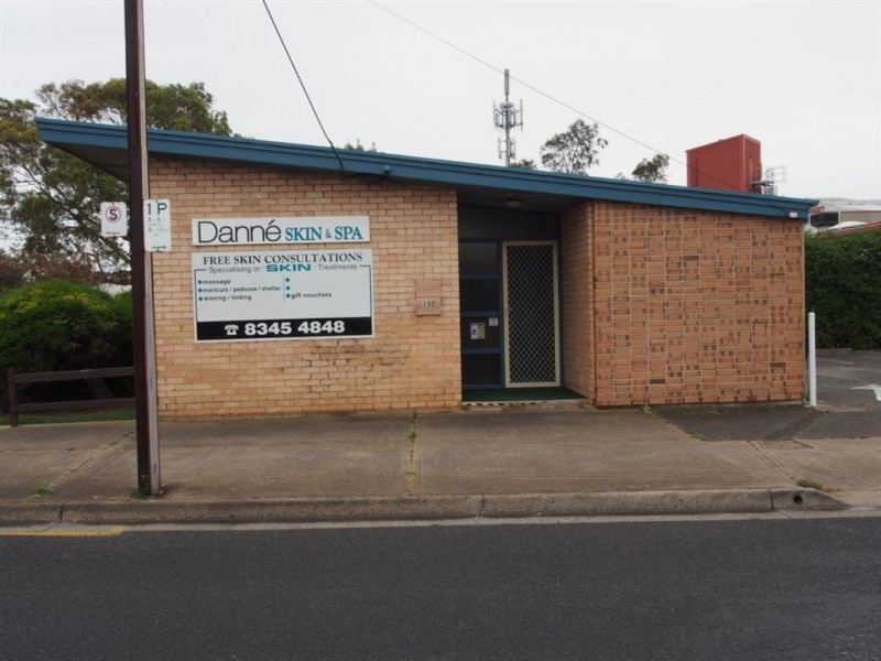 150 Trimmer, Seaton SA 5023