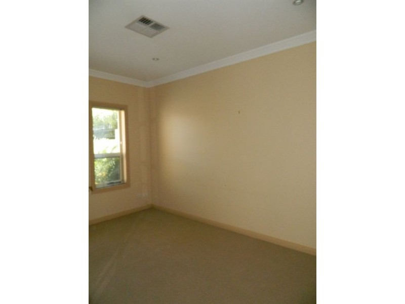 16 Dee Street, Woodville South SA 5011