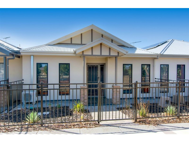13 Sturt Street, Mansfield Park SA 5012