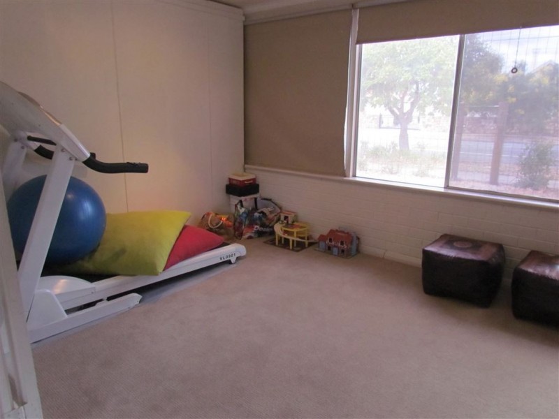 77 Wilpena Terrace, Kilkenny SA 5009