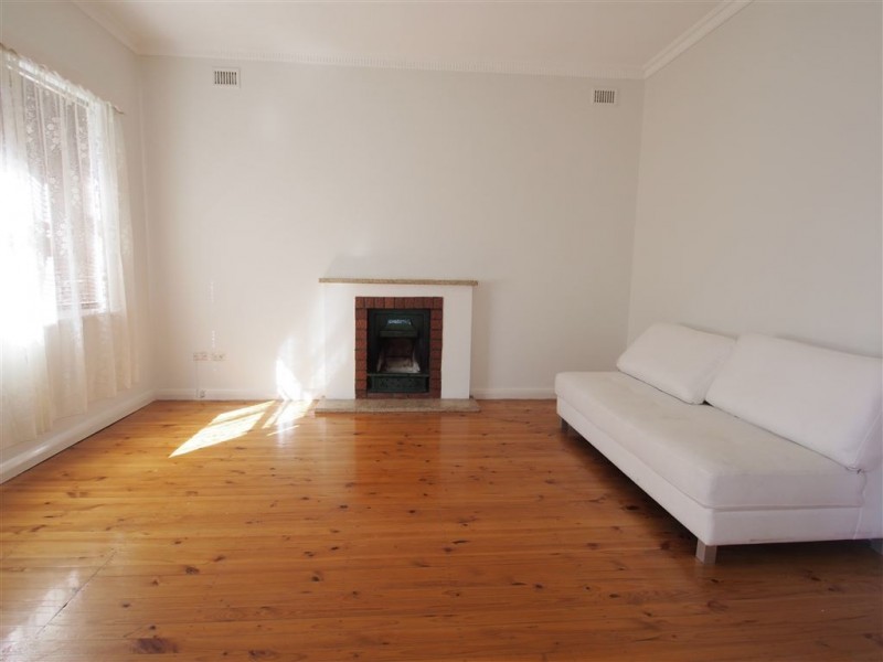 29 Danvers Grove, Woodville Gardens SA 5012