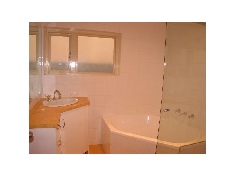 11 Agnes Street, Seaton SA 5023