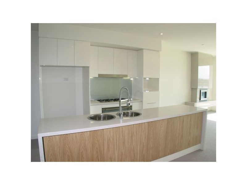 16 Marina Cove, Newport Quays, Port Adelaide SA 5015