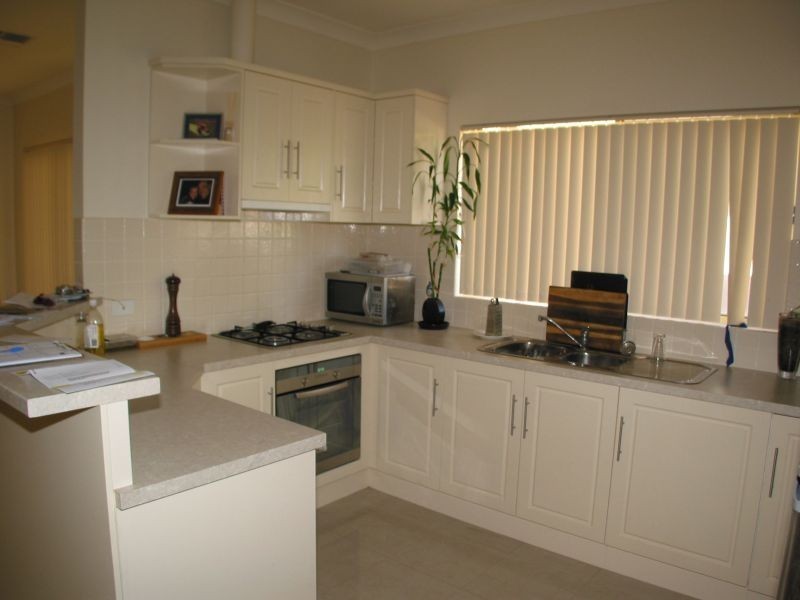 27 Osborne Street, Albert Park SA 5014