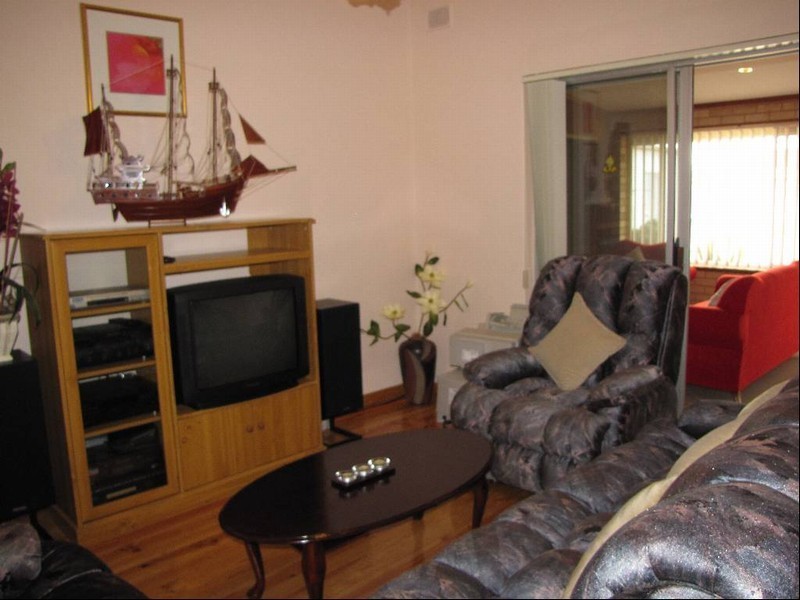 2 Crossley Avenue, Croydon Park SA 5008