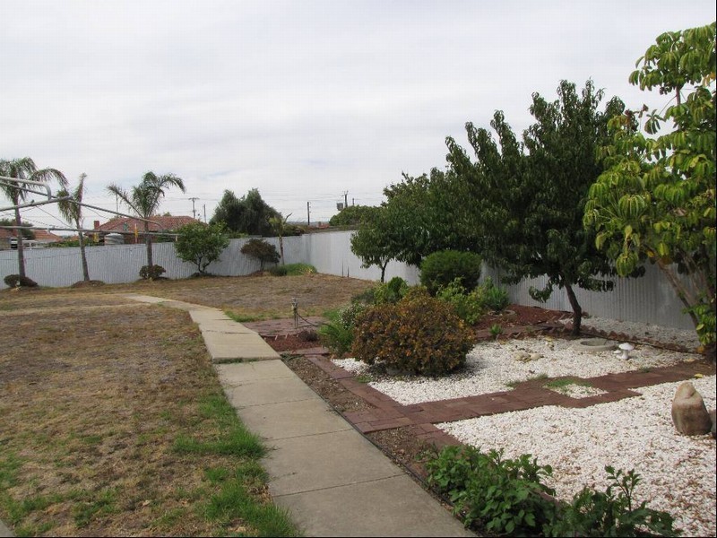 2 Crossley Avenue, Croydon Park SA 5008