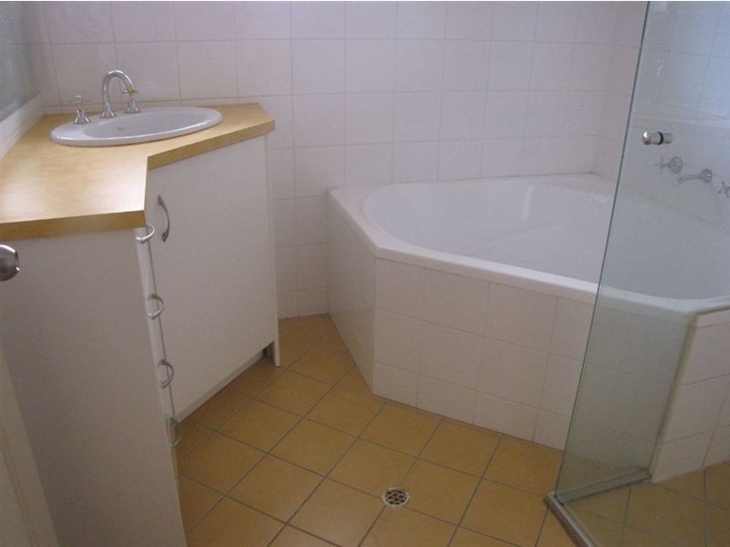 11 Agnes Street, Seaton SA 5023